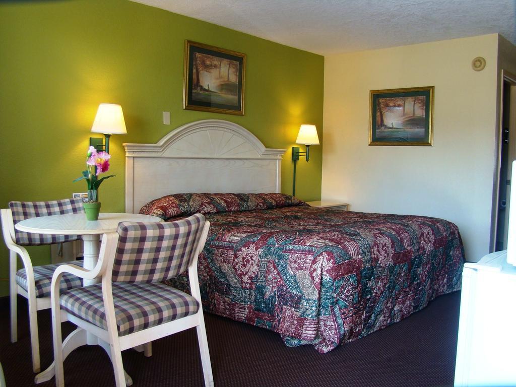 Holiday Terrace Inn - Pigeon Forge Kültér fotó